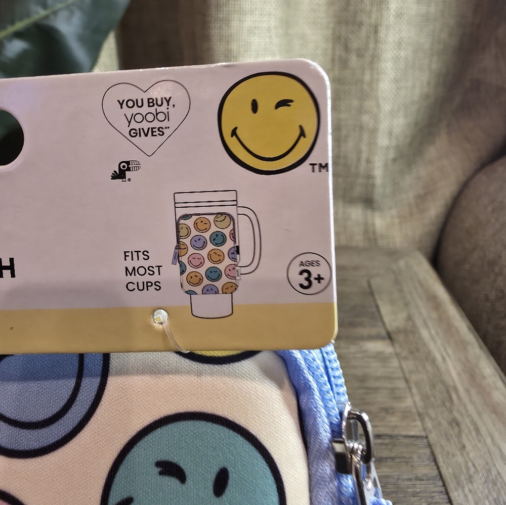 Yoobi Pastel Multicolor Smiley Travel Cup Pouch - Picture 2 of 3